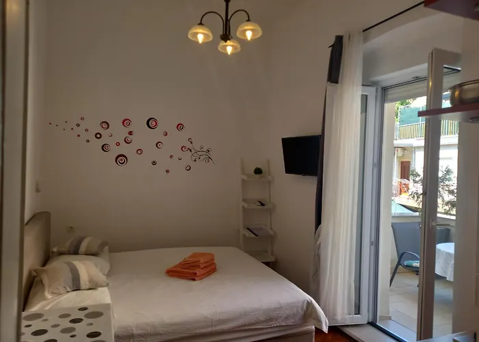 Iris I Ana Lejlighed