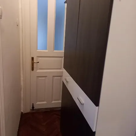 Iris I Ana Apartament *
