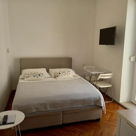 Apartment Iris I Ana *